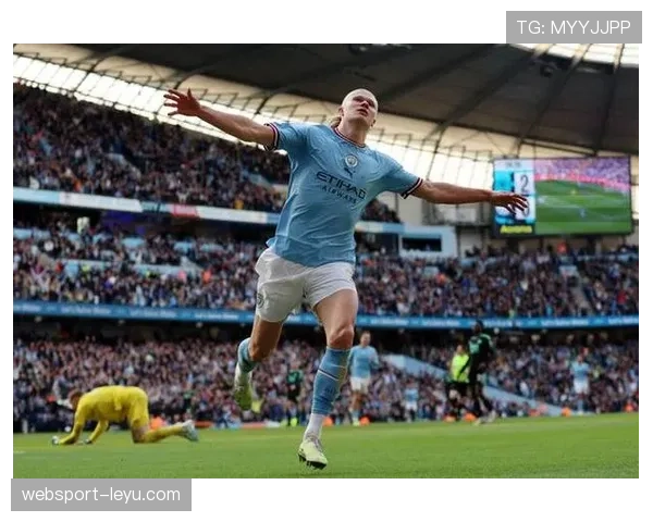 哈兰德助力曼城英超卫冕，强势表现引领球队再创辉煌