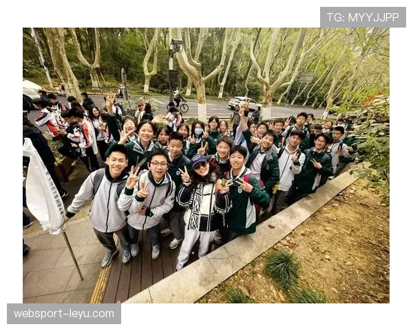 西甲劲旅新赛季启航，星光阵容状态回暖引期待