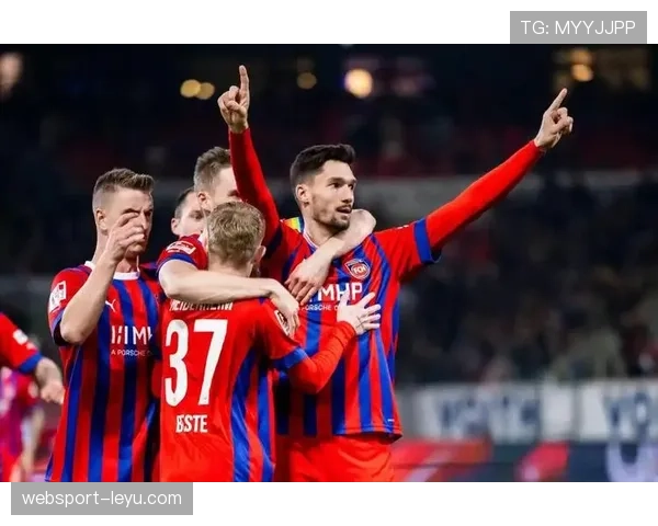 德甲新赛季阵容调整曝光，各队积极迎战挑战与机遇