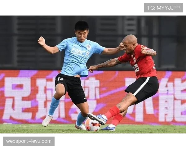 孔德防守再显神威，力助球队状态回暖成功封堵对手攻势