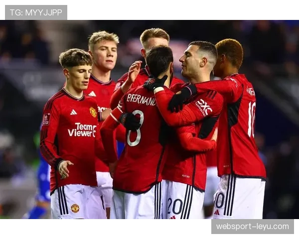 拉什福德联赛表现稳健，助力曼联全力冲击前四